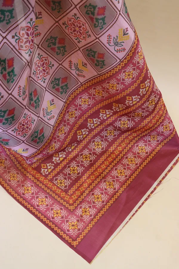 Pink_Smooth_Silk_Saree_With_Patola_Print